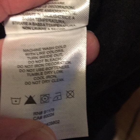 Fila  pullover sweatshirt 1/2 zip NWT Size M - Picture 11 of 11